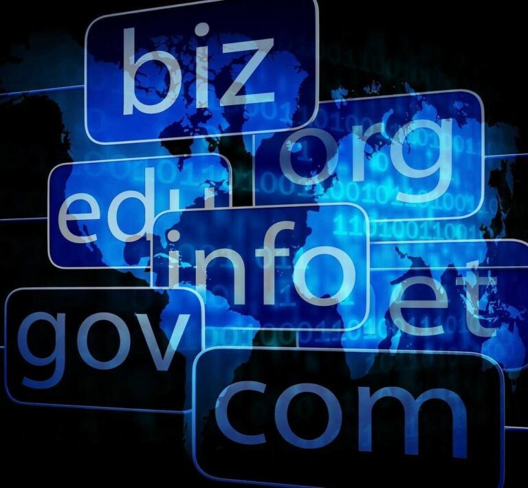 Najstarsza domena w Polsce — pionierzy internetu w naszym kraju