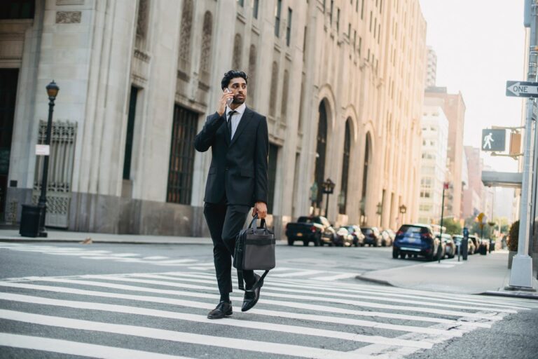 Praca w dużym mieście – czy warto szukać zatrudnienia w Łodzi i Katowicach?